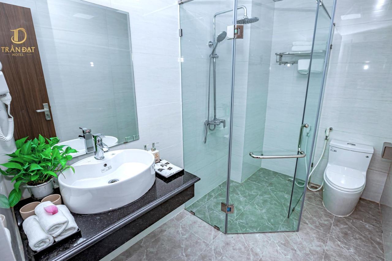 Tran Dat Hotel Ha Long Exterior photo